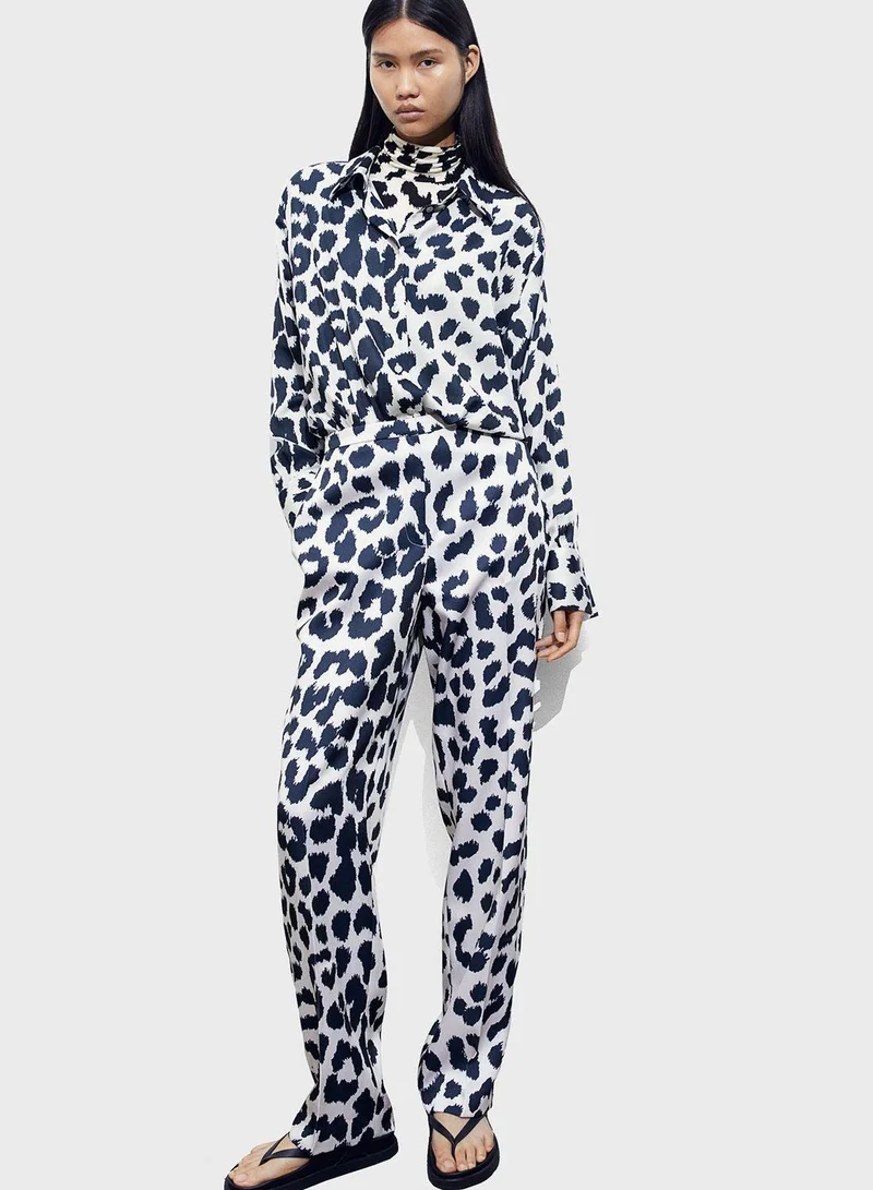 اتش اند ام قميص مطبع بأزرار